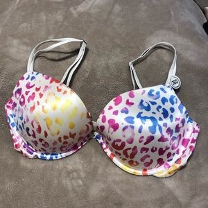Victoria’s Secret push-up plunge bra